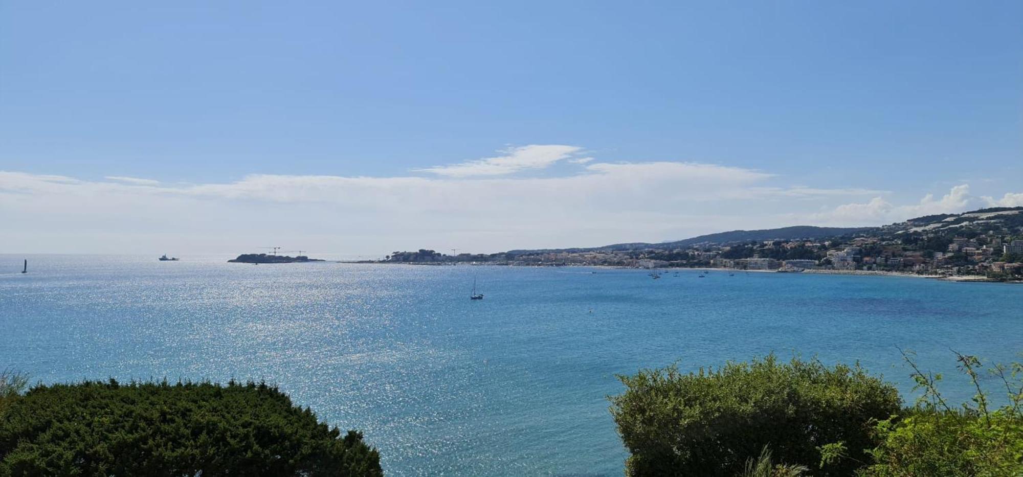 Sur La Mer, 4 - 8 Personnes * Sanary-sur-Mer