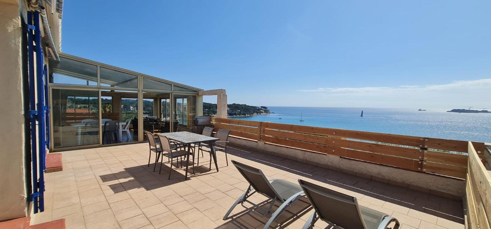 Sur La Mer, 4 - 8 Personnes *